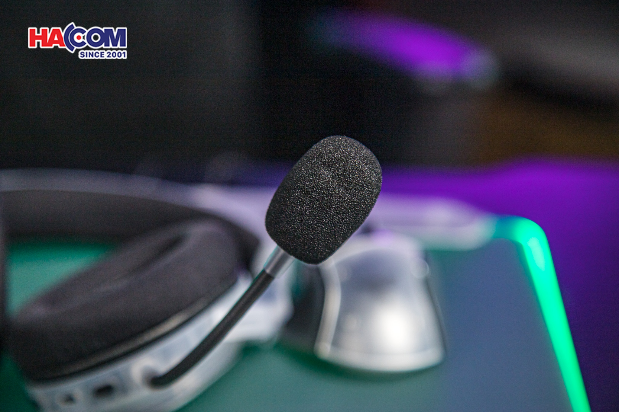 Tai nghe Razer Barracuda X Chroma - Phantom White Edition 10