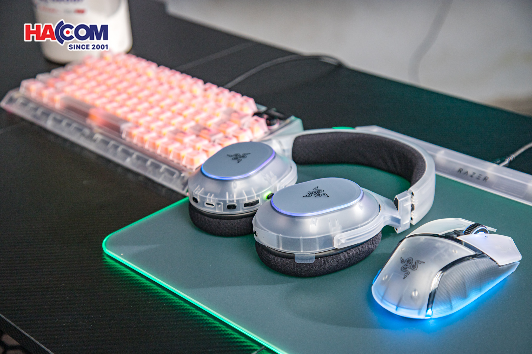 Tai nghe Razer Barracuda X Chroma - Phantom White Edition 11