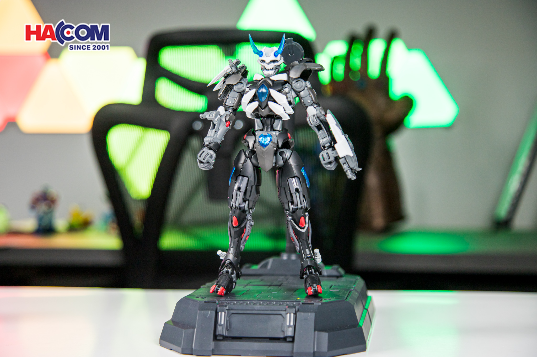 Mô hình đồ chơi lắp ráp Hemoxian Lone Shadow HMX20240022025/mo-hinh-lap-rap-hemoxian-lone-shadow-001.jpg 5