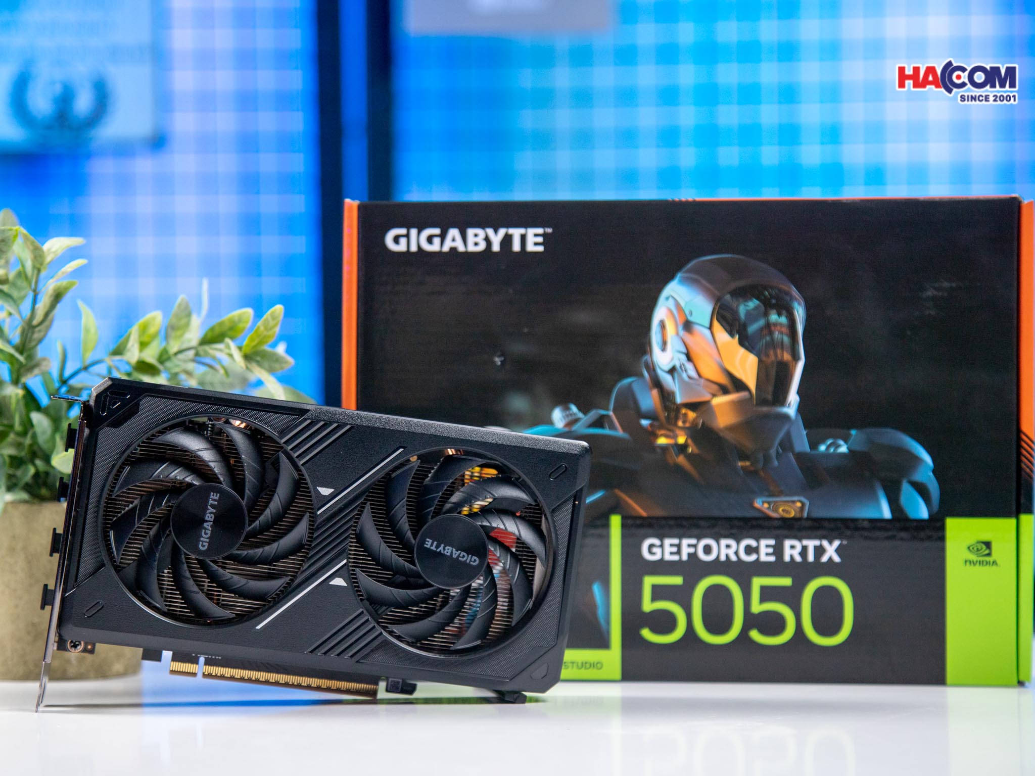 cdn/web/25092025/gigabyte-geforce-rtx-5050-windforce-oc-8gb-gv-n5050wf2oc-8gd-gddr6-2.jpg 11