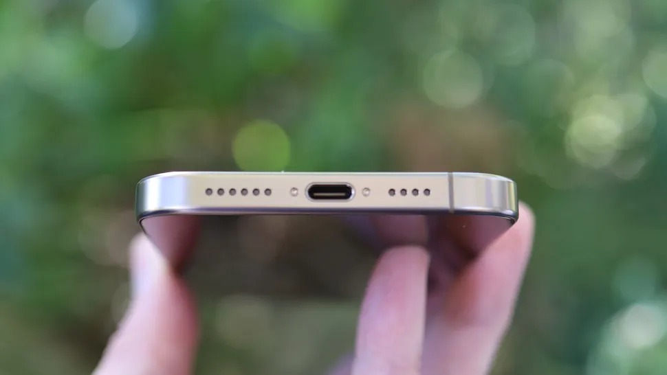 iphone 16 pro max Pin HACOM