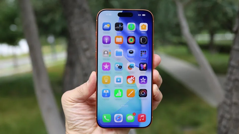 iphone 17 pro max HACOM display