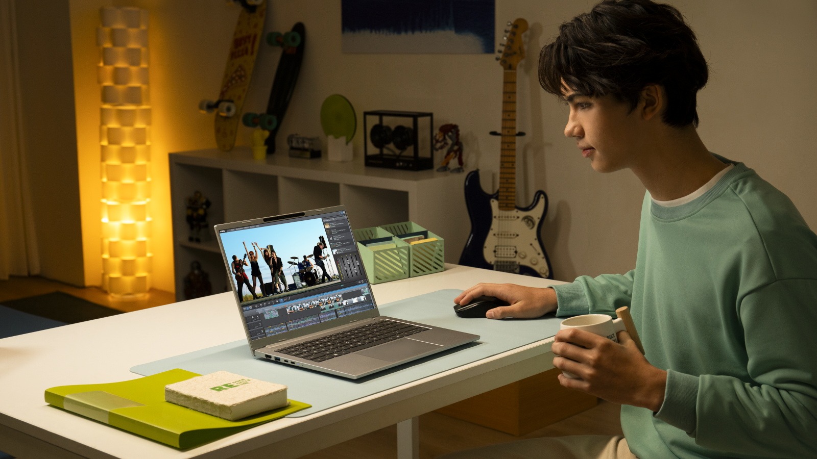 Acer Aspire AI A14-61M-R9RA – mỏng nhẹ cho sinh viên thường xuyên di chuyển - HACOM 2