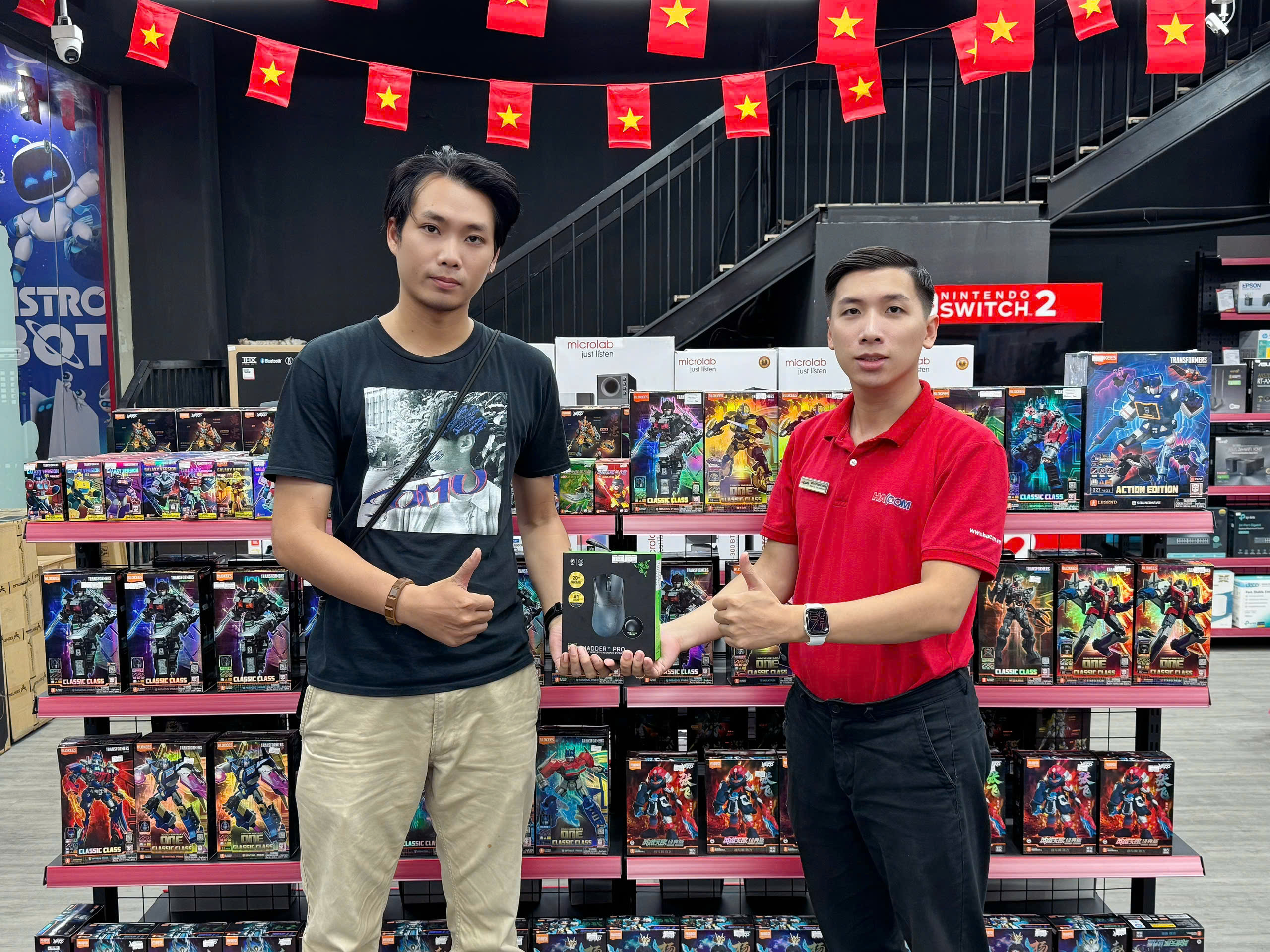 khach_hang_Chuột không dây Razer DeathAdder V4 Pro - Màu Đen 13