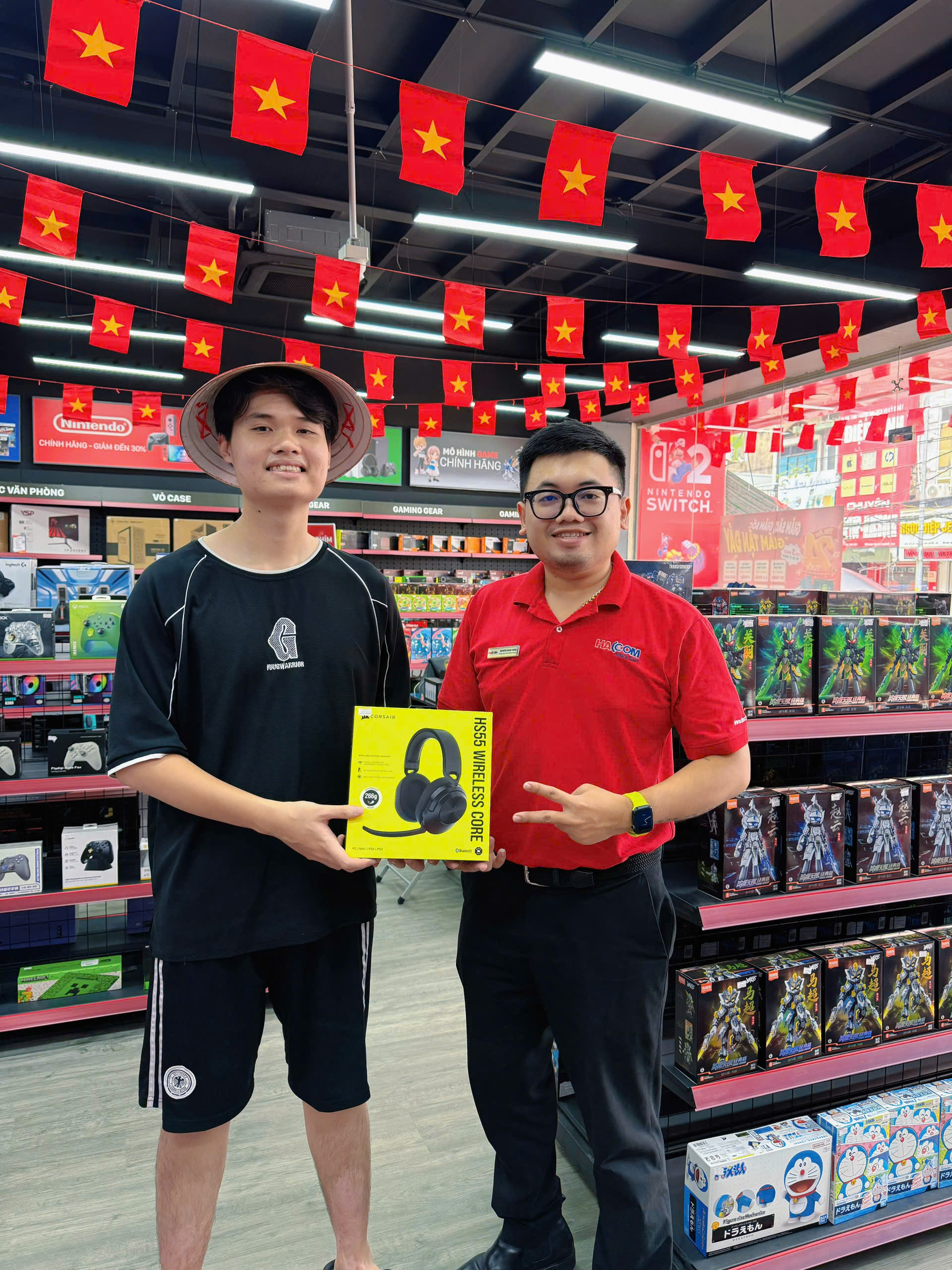 khach_hang_cdn/web/27092025/tai-nghe-gaming-khong-day-corsair-hs55-core-ca-9011290-ap-kh-01.jpg 6