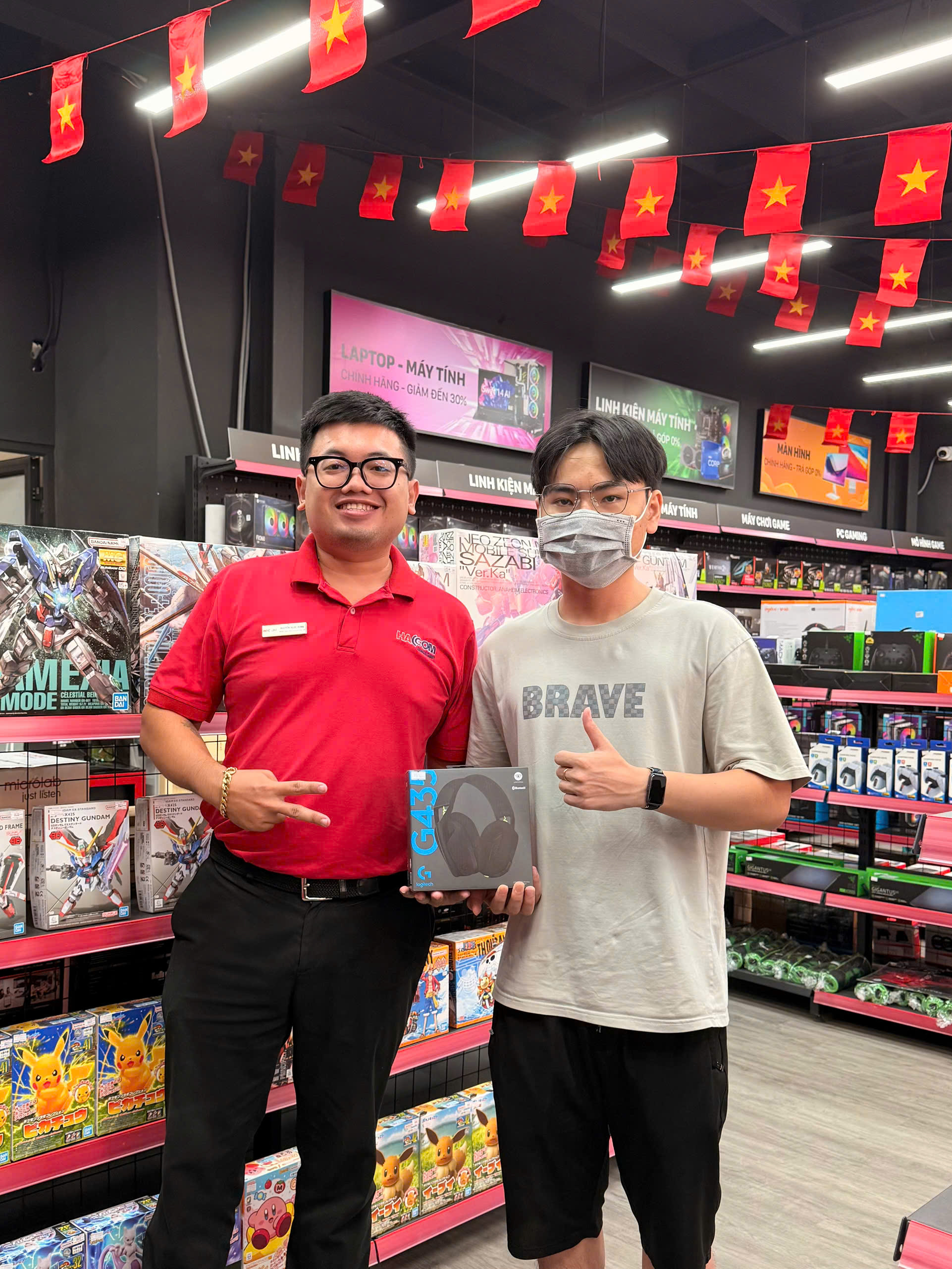 khach_hang_cdn/web/27092025/tai-nghe-logitech-g435-lightspeed-wireless-black-kh.jpg 9