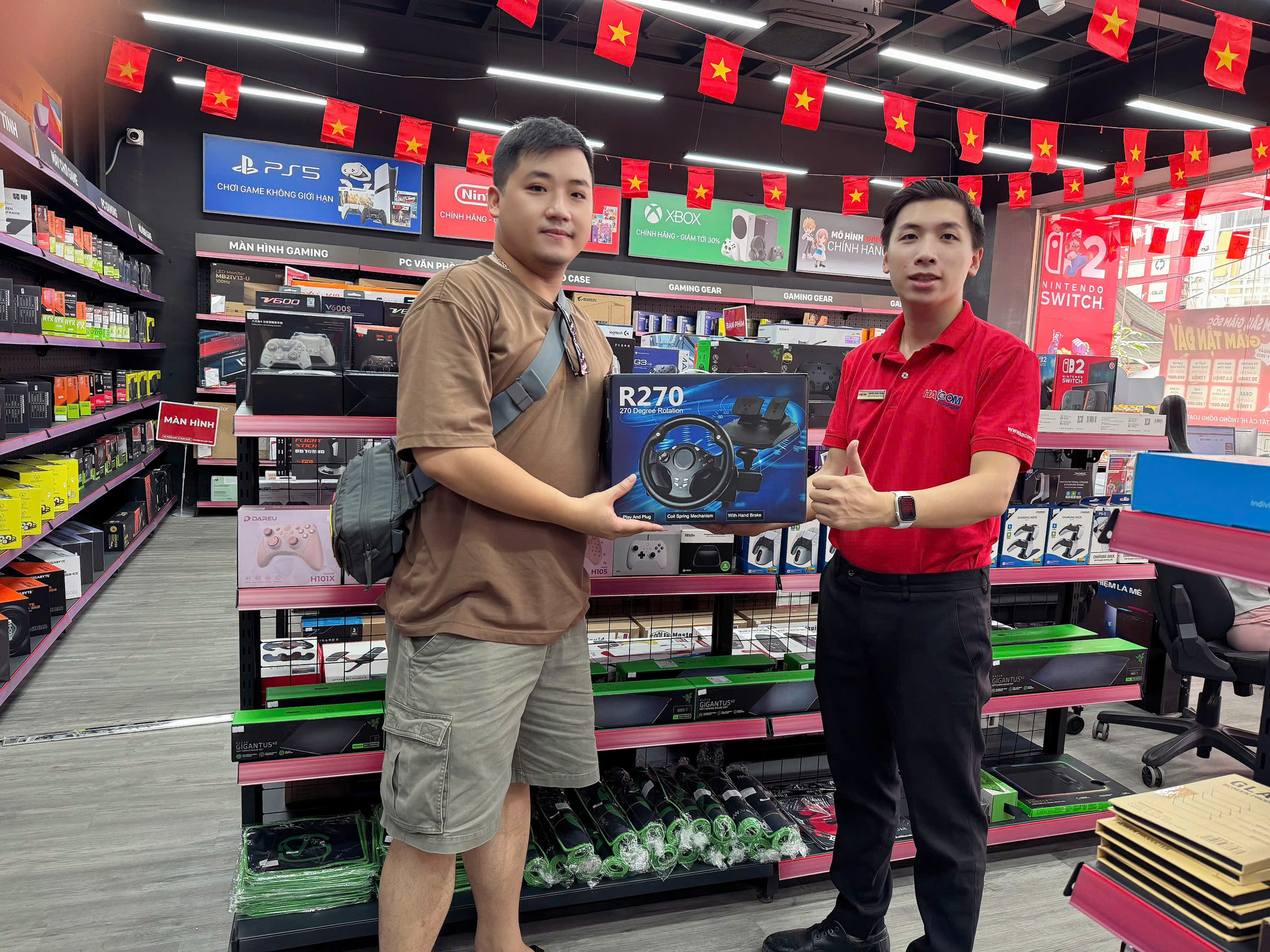 khach_hang_cdn/web/27092025/vo-lang-choi-game-doyo-r270-8-in1-270-do-racing-wheel-kh.jpg 4