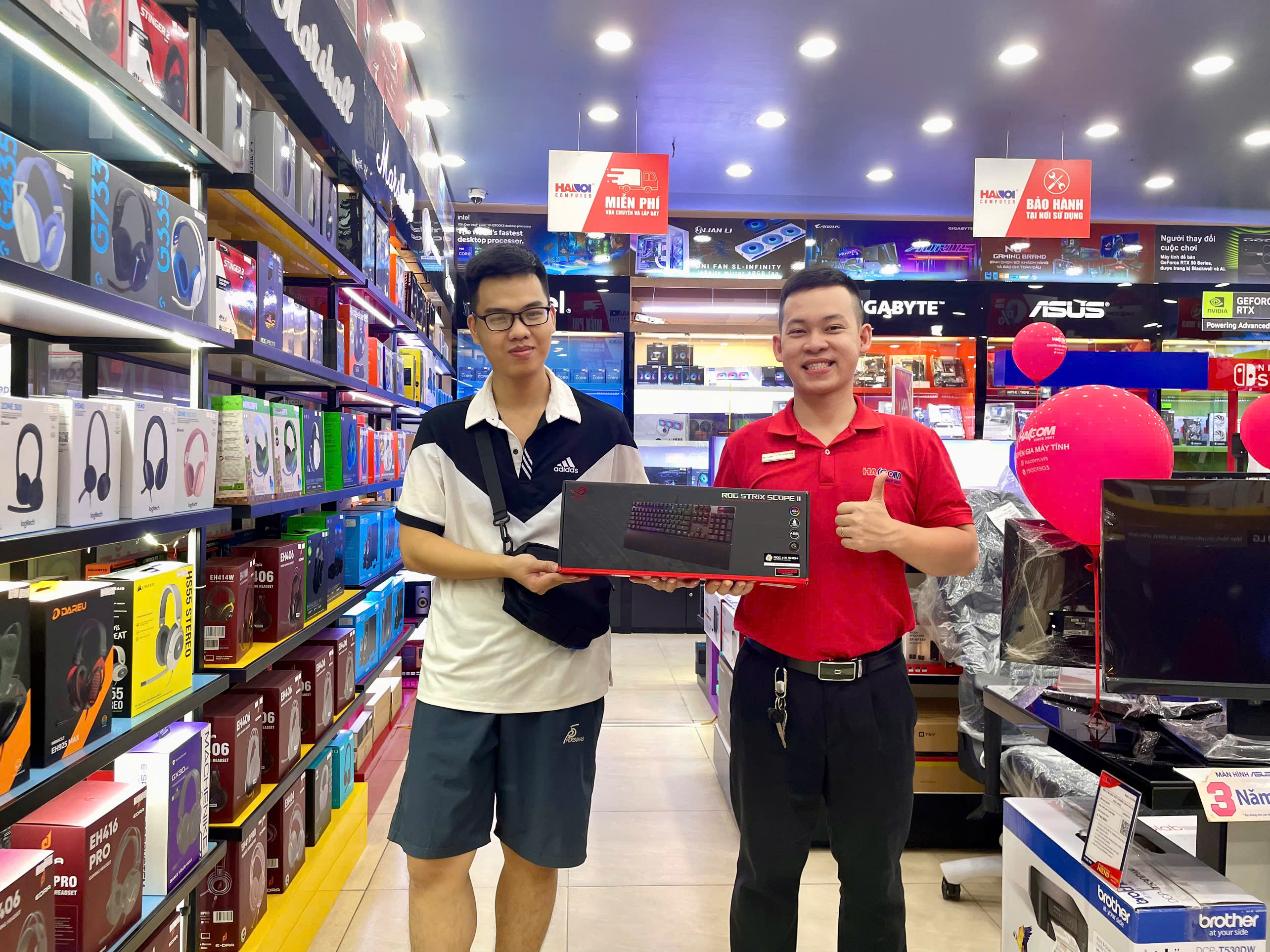 khach_hang_Bàn phím Gaming ASUS ROG STRIX SCOPE II NX USB/Snow SW/ABS/ĐEN _ 90MP036A-BKUA00 3