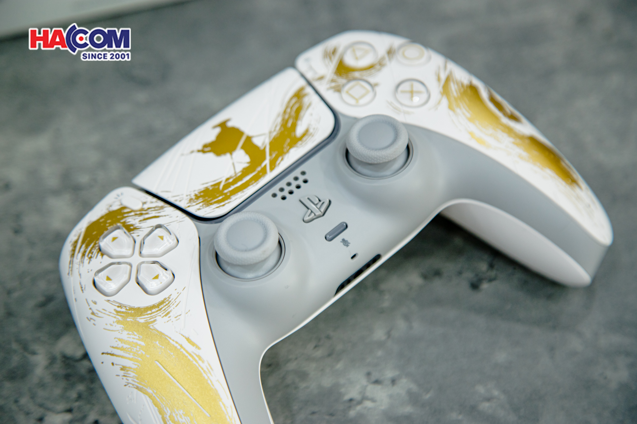 Tay cầm chơi Game Sony PS5 DualSense Ghost of Yotei Gold (CFI-ZCT1G Z7) - Hàng Chính Hãng 17