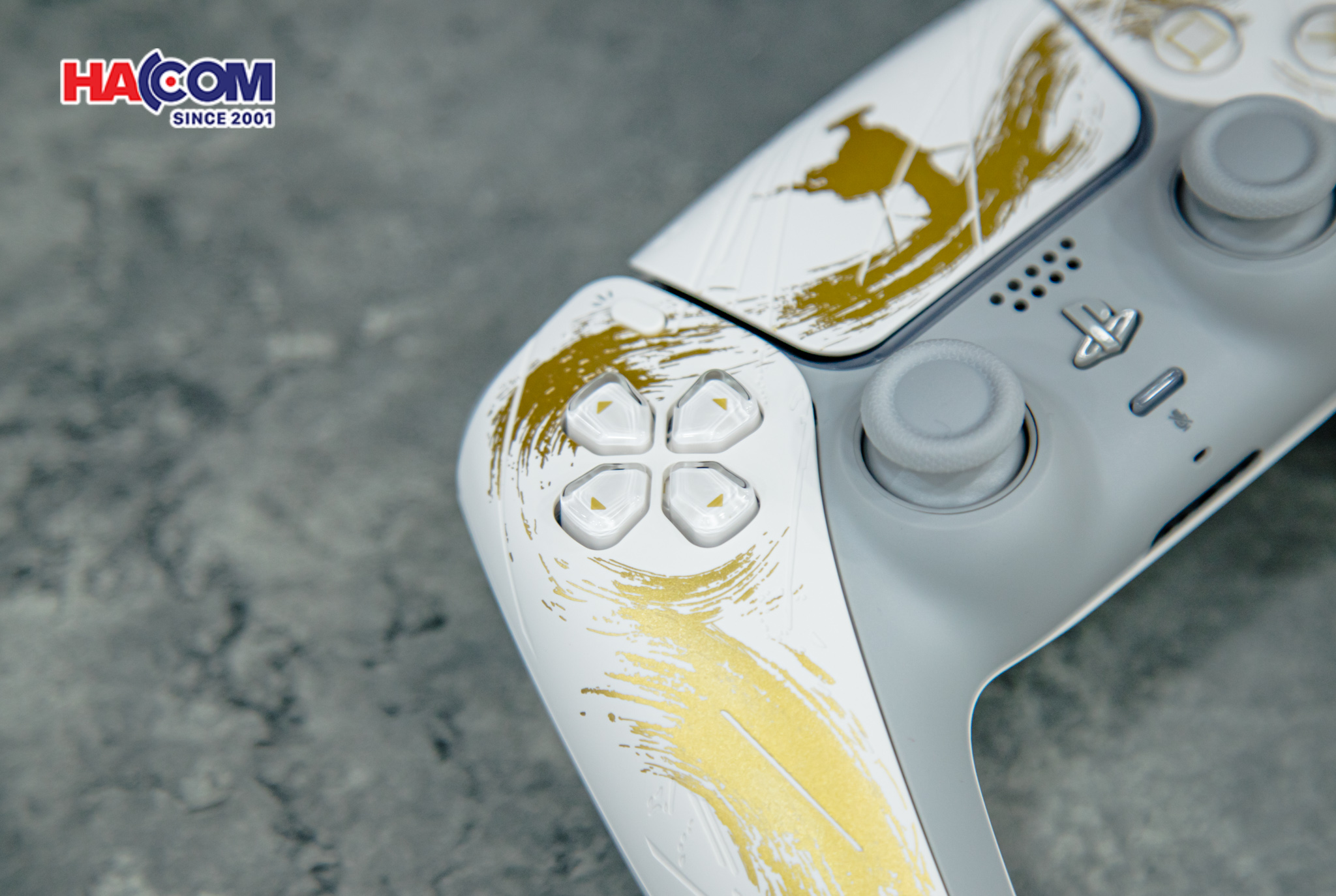 Tay cầm chơi Game Sony PS5 DualSense Ghost of Yotei Gold (CFI-ZCT1G Z7) - Hàng Chính Hãng 9