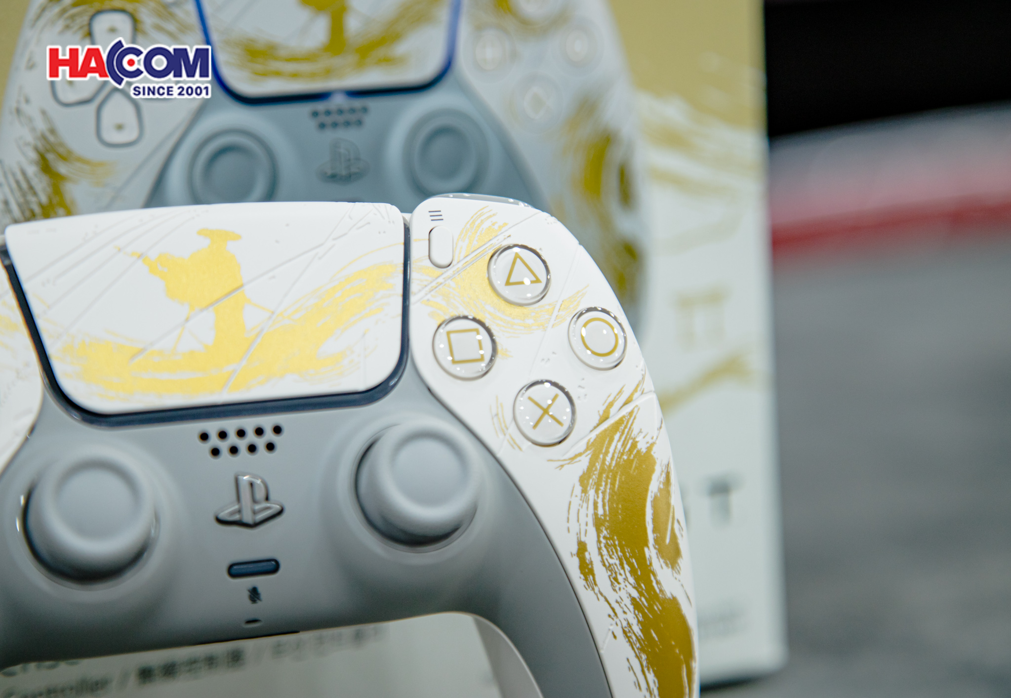 Tay cầm chơi Game Sony PS5 DualSense Ghost of Yotei Gold (CFI-ZCT1G Z7) - Hàng Chính Hãng 10
