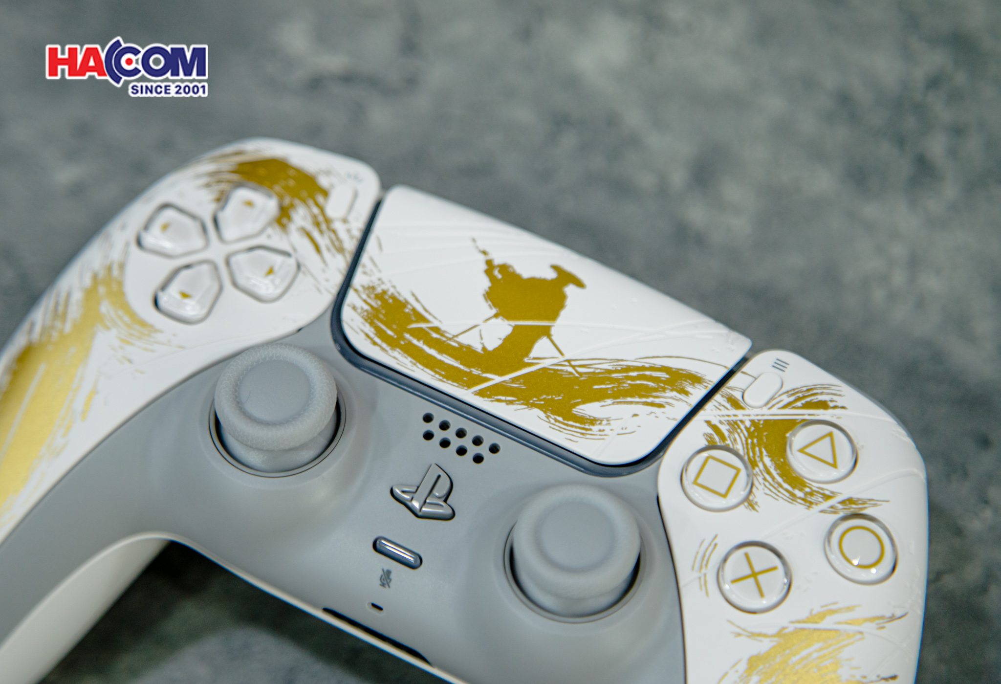 Tay cầm chơi Game Sony PS5 DualSense Ghost of Yotei Gold (CFI-ZCT1G Z7) - Hàng Chính Hãng 12