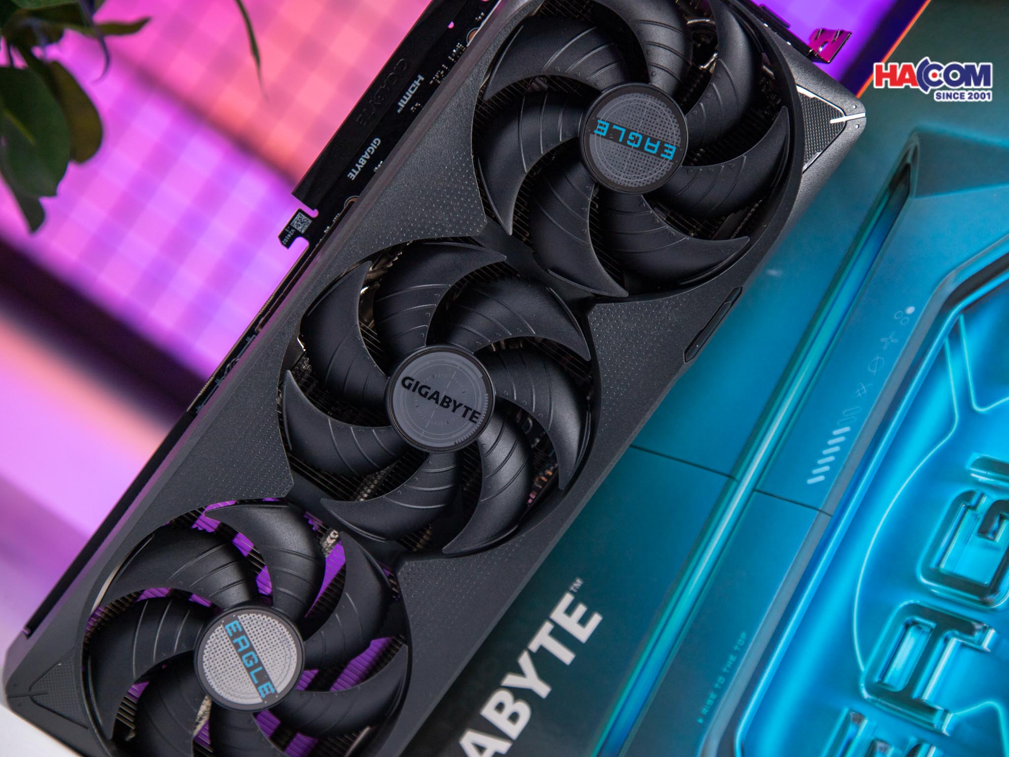 cdn/web/27112025/card-man-hinh-gigabyte-rtx-5070-ti-windforce-oc-sff-16g-3.jpg 3