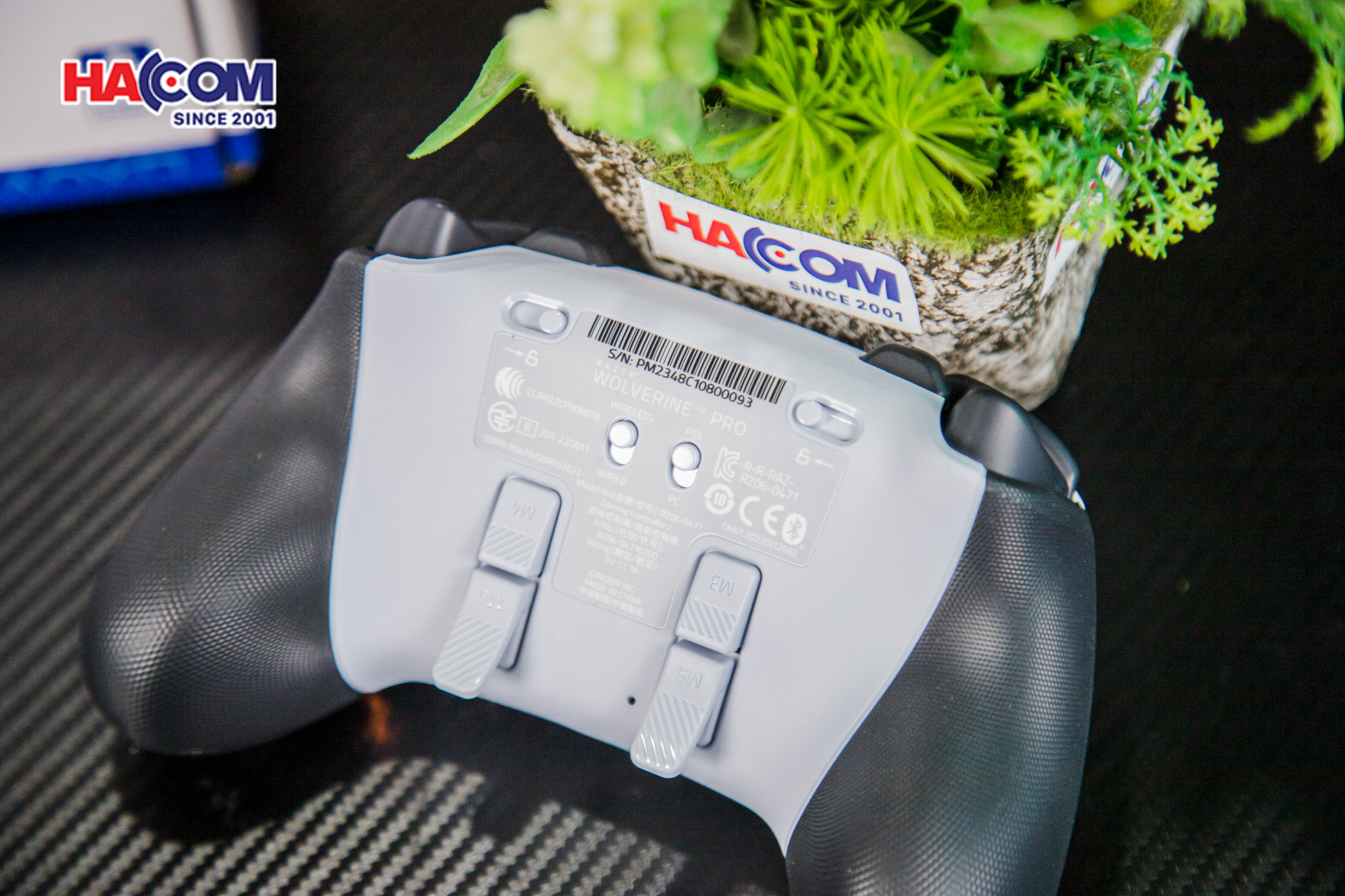 Tay cầm chơi game Razer Wolverine V2 Pro-Wireless PlayStation 5 (PS5) PC Gaming Controller - Màu Trắng- RZ06-04710200-R3A1 19