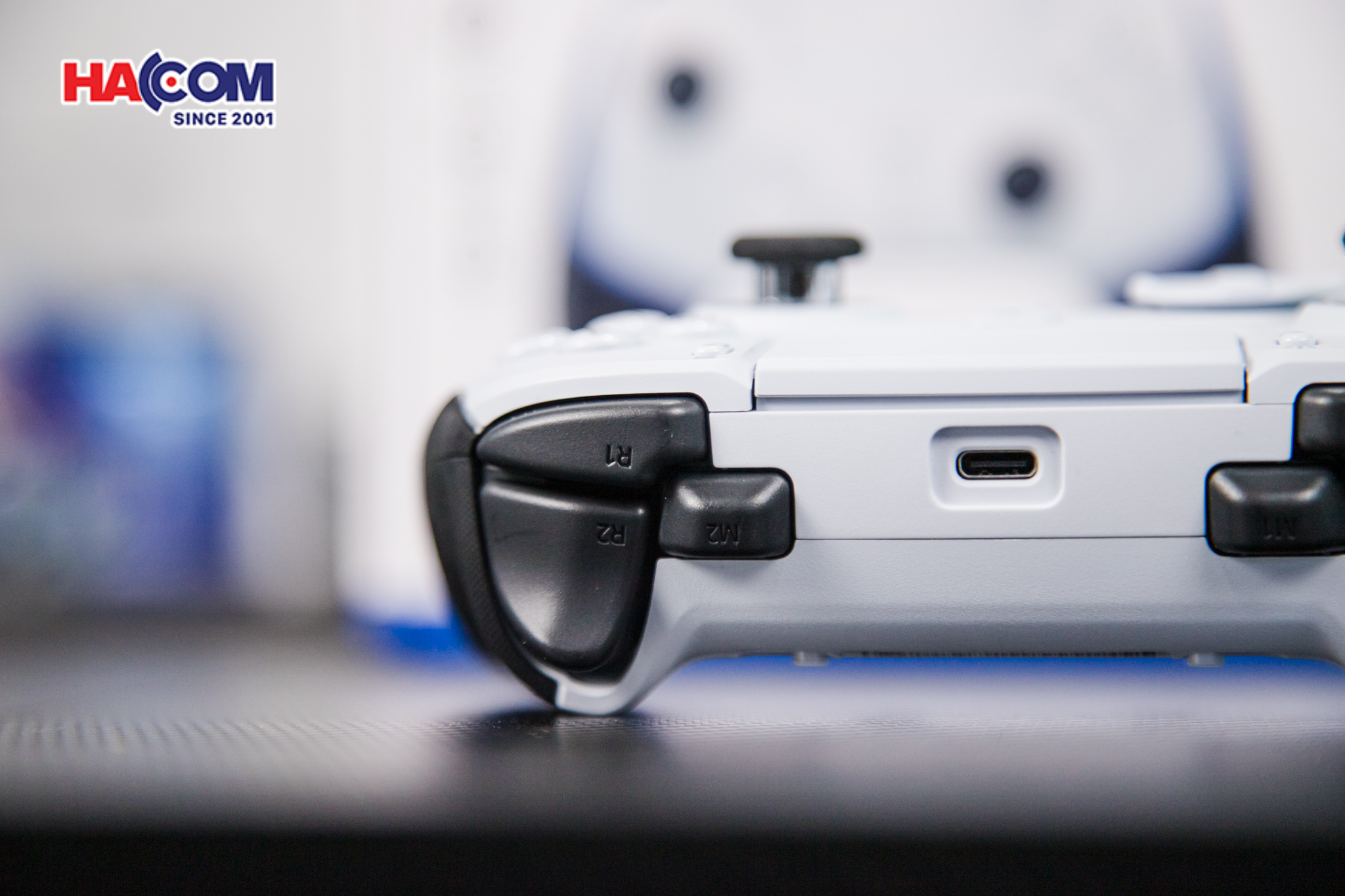 Tay cầm chơi game Razer Wolverine V2 Pro-Wireless PlayStation 5 (PS5) PC Gaming Controller - Màu Trắng- RZ06-04710200-R3A1 22