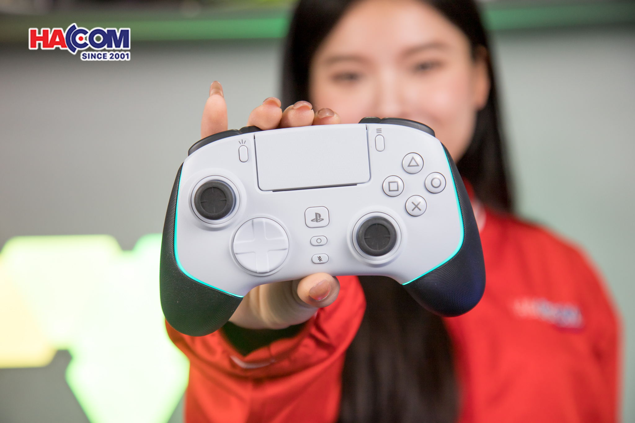 Tay cầm chơi game Razer Wolverine V2 Pro-Wireless PlayStation 5 (PS5) PC Gaming Controller - Màu Trắng- RZ06-04710200-R3A1 11