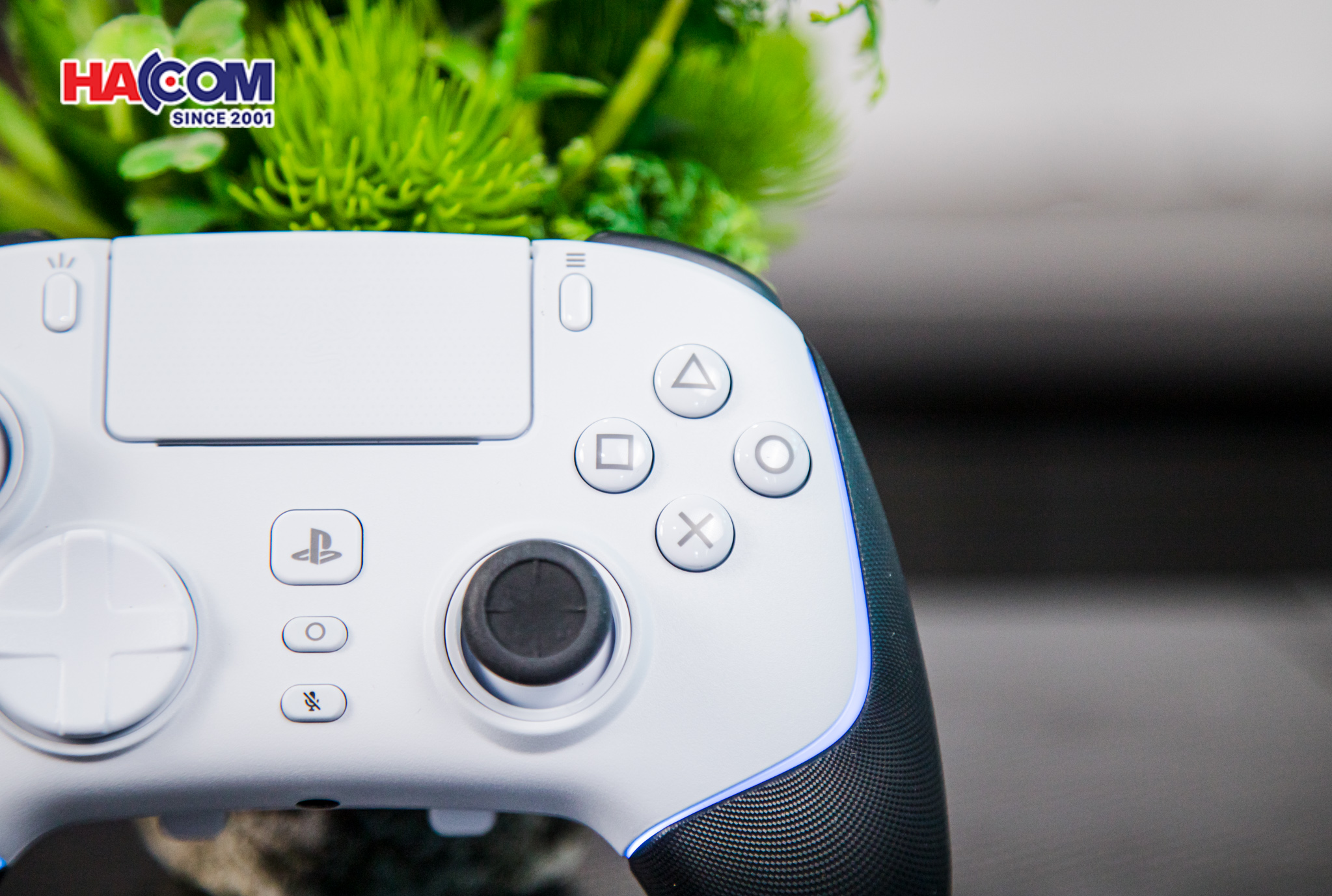 Tay cầm chơi game Razer Wolverine V2 Pro-Wireless PlayStation 5 (PS5) PC Gaming Controller - Màu Trắng- RZ06-04710200-R3A1 15