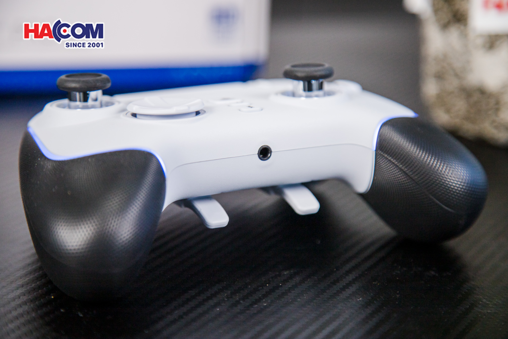 Tay cầm chơi game Razer Wolverine V2 Pro-Wireless PlayStation 5 (PS5) PC Gaming Controller - Màu Trắng- RZ06-04710200-R3A1 18