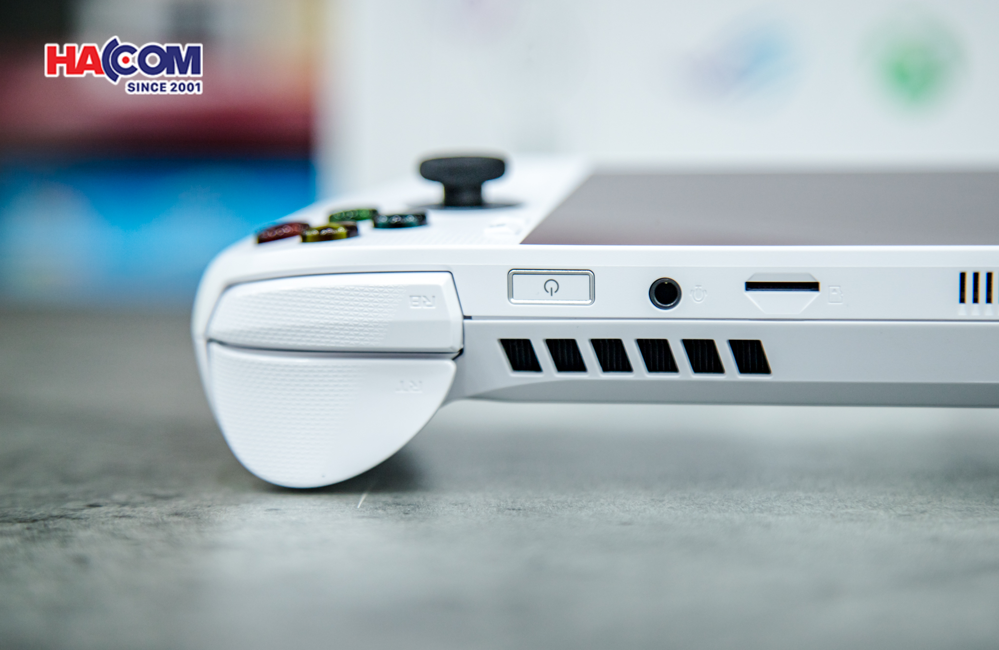 Máy chơi game ASUS ROG Xbox Ally RC73YA-NH002W 17