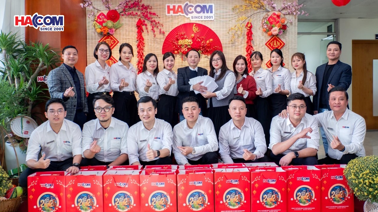 HACOM tặng quà Tết CBNV - Chúc mừng năm mới Ất Tỵ 2025
