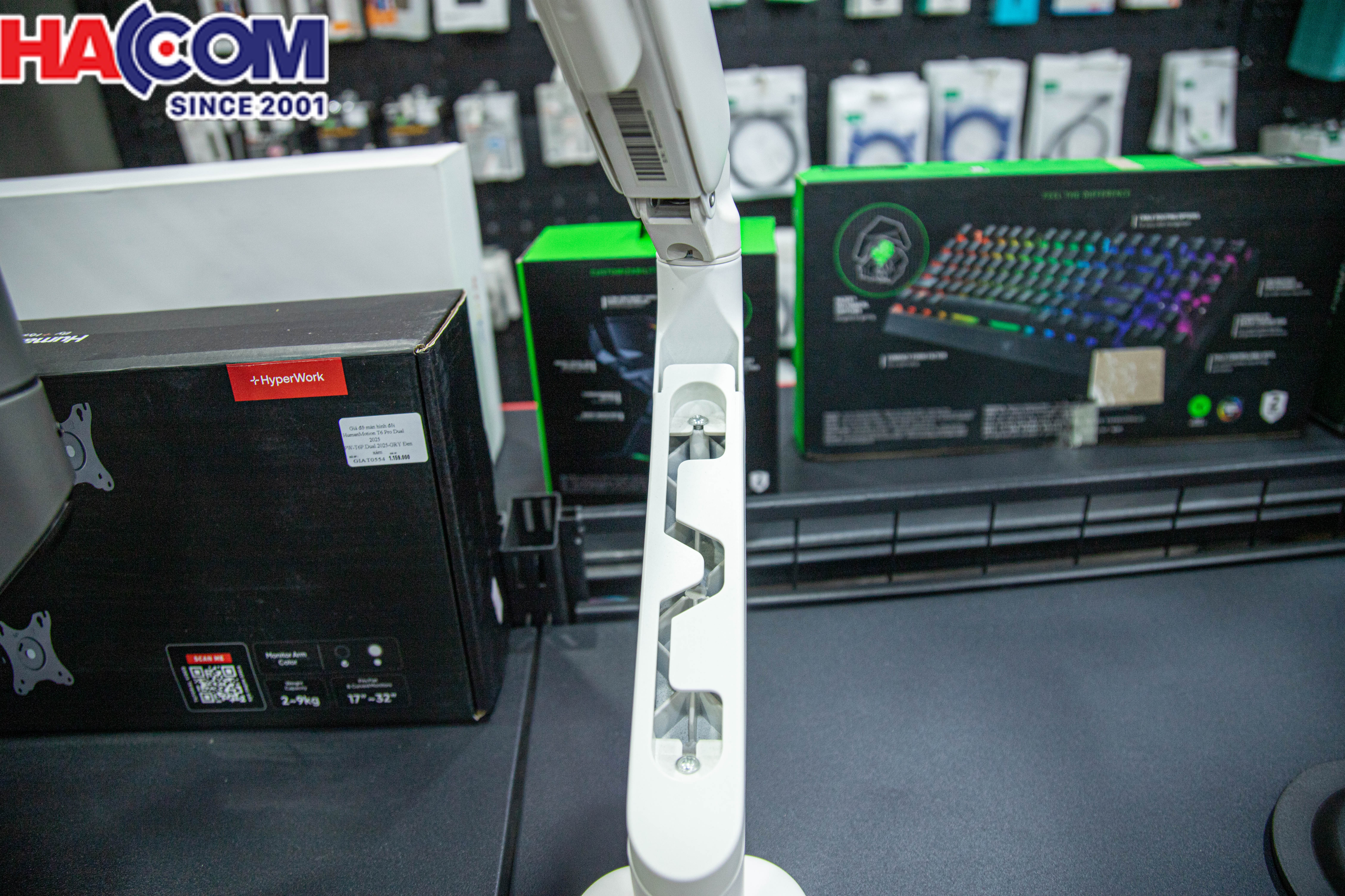 Giá treo màn hình WARRIOR WA-MH0802 Màu Trắng (13inch - 32inch) 5