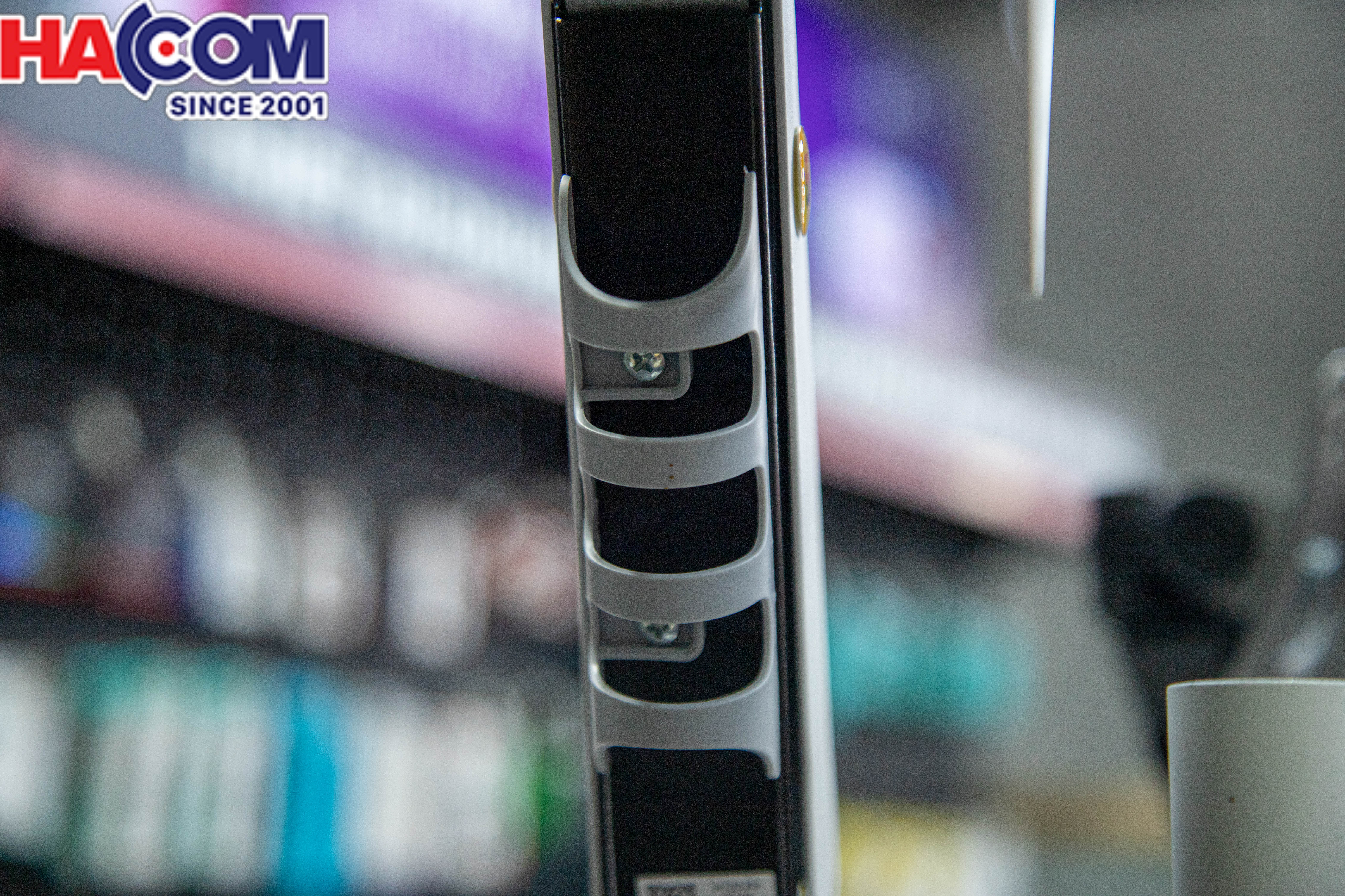 Giá treo màn hình WARRIOR WA-MH0802 Màu Trắng (13inch - 32inch) 6