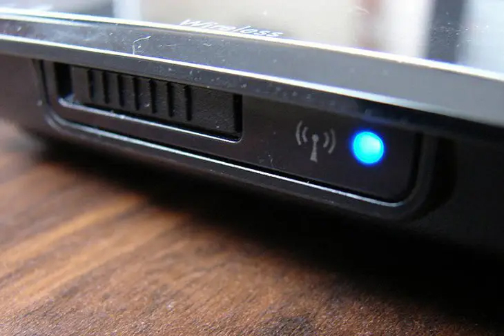 laptop khong bat duoc wifi hacom 2