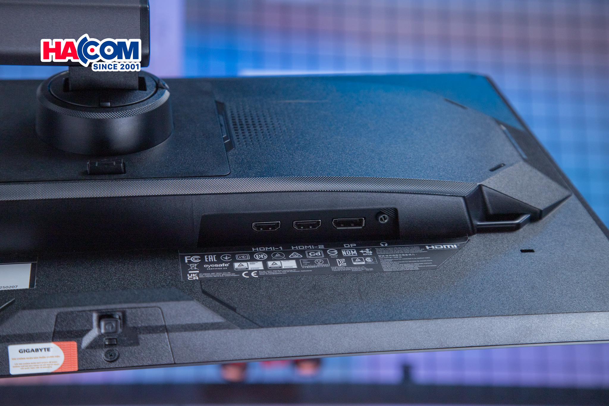 Gigabyte G25F2 được trang bị hai cổng HDMI 2.0, một cổng DisplayPort 1.4 và jack âm thanh 3.5mm