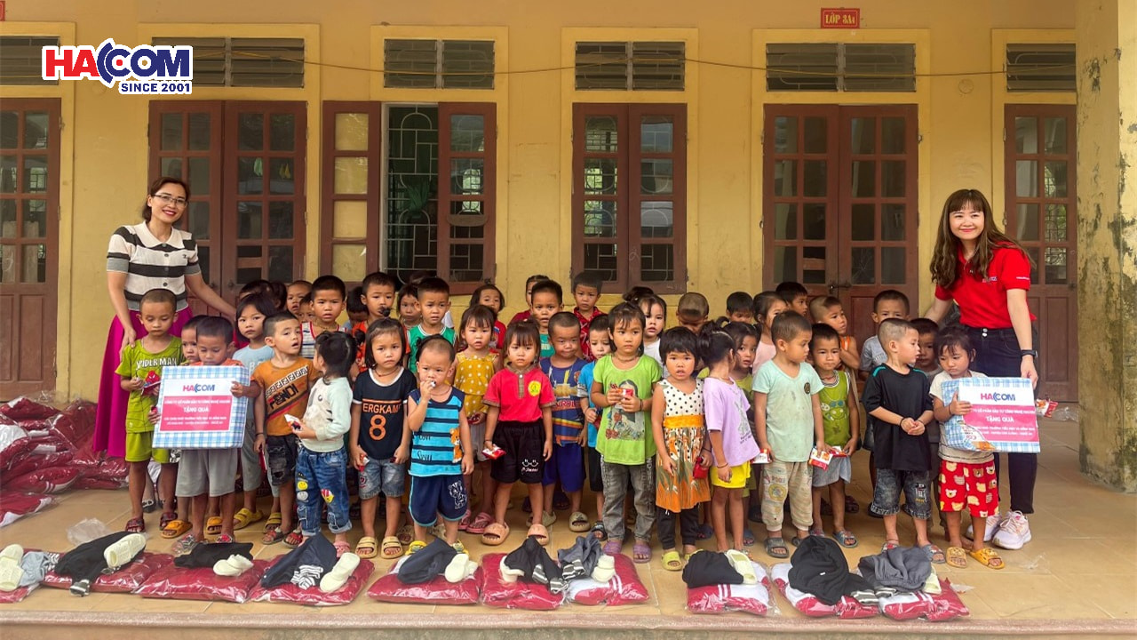 Dự án Áo Ấm Cho Em: Mang hơi ấm đến với trẻ em Con Cuông