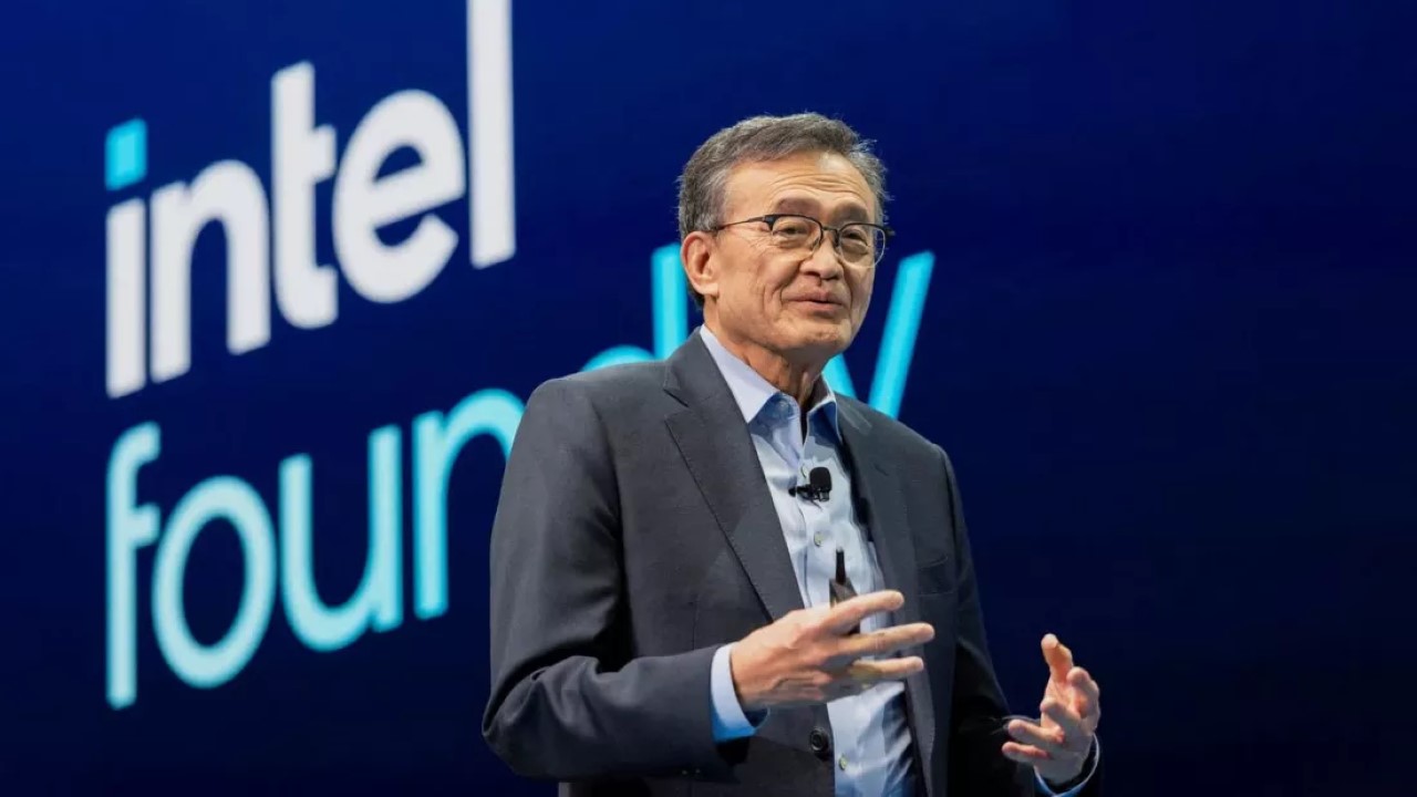 Intel thay đổi chiến lược foundry