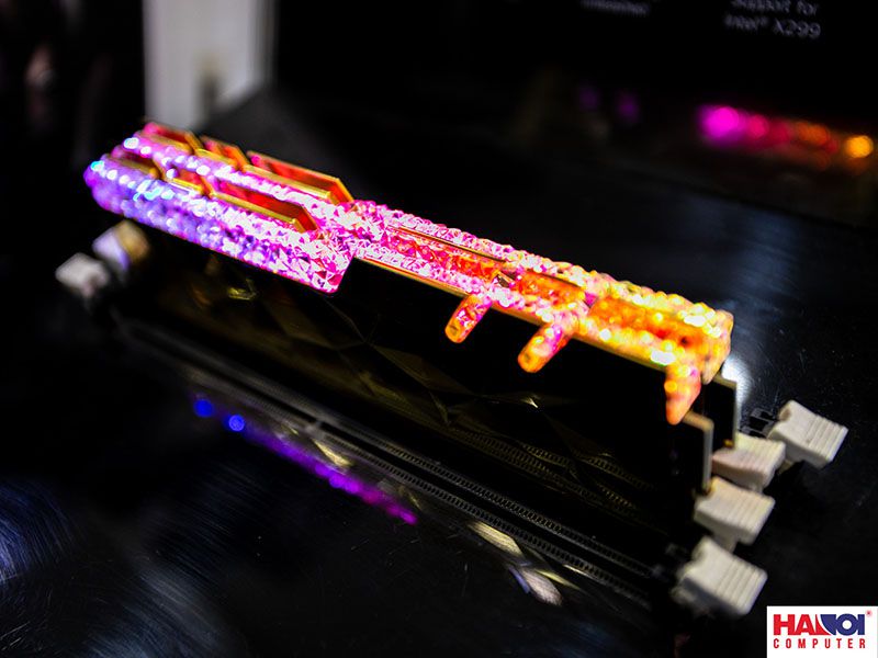 RAM là bộ nhớ trong hay ngoài