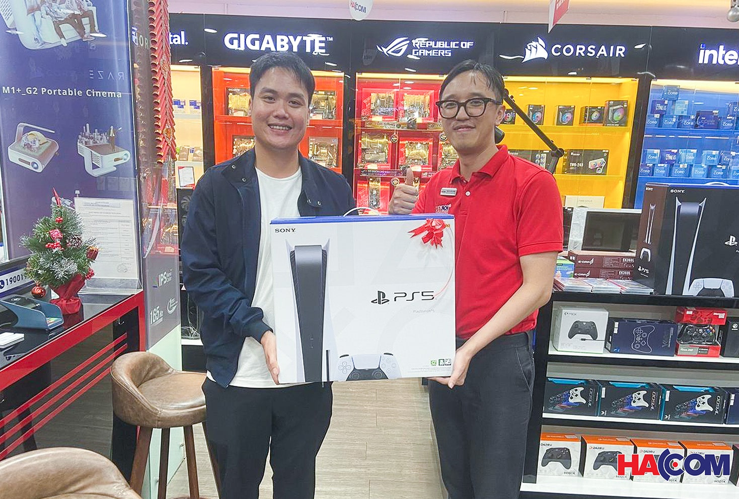 Con người HACOM và tinh thần trách nhiệm