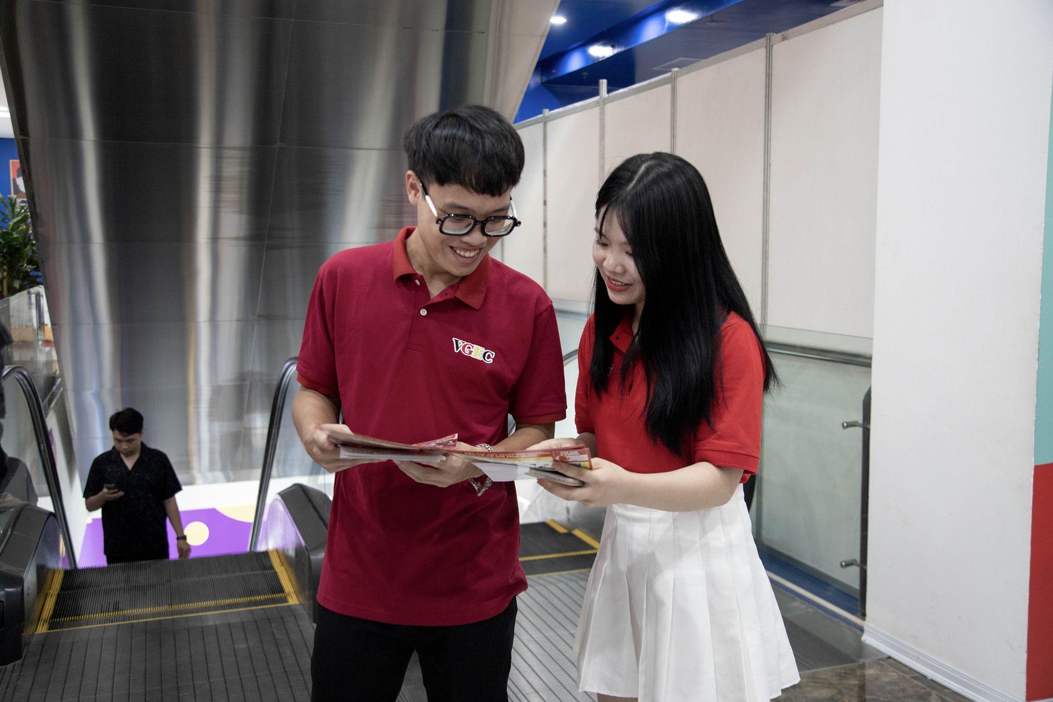 cá tính con người HACOM