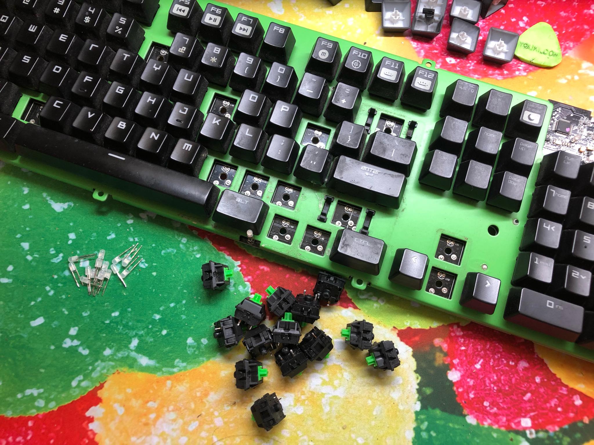 C&aacute;ch sửa b&agrave;n ph&iacute;m m&aacute;y t&iacute;nh, sửa b&agrave;n ph&iacute;m cơ bị liệt n&uacute;t