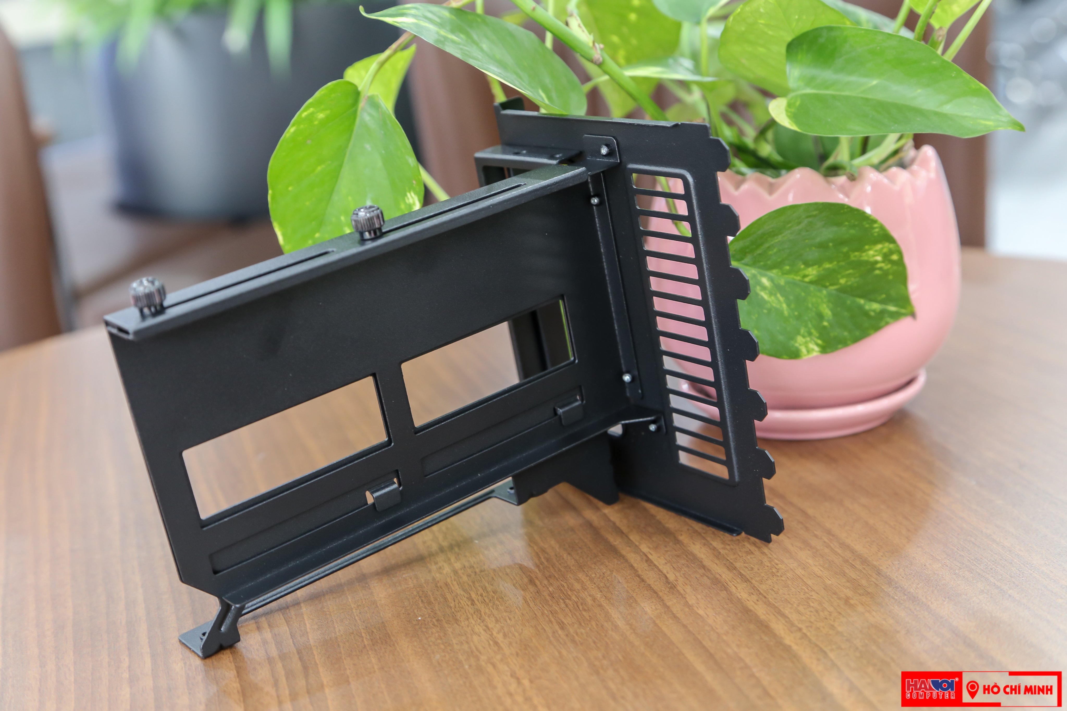 ooler Master VERTICAL GRAPHICS CARD HOLDER KIT V2 giới thiêu 6