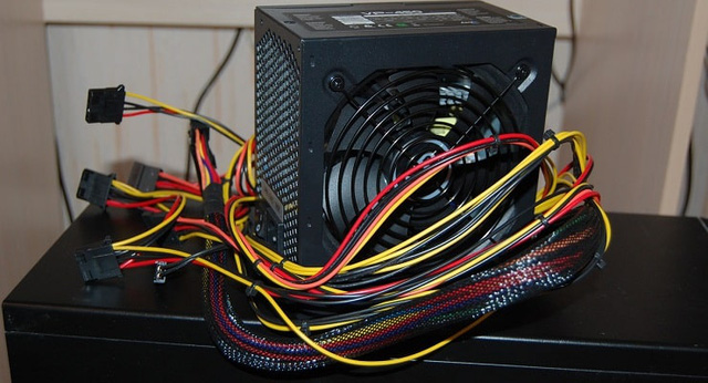 kiểm tra nguồn m&aacute;y t&iacute;nh c&oacute; đủ kh&ocirc;ng để build pc gaming