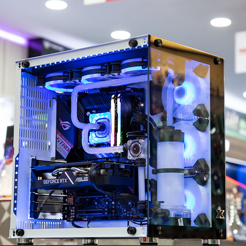 PC chơi game cân bằng