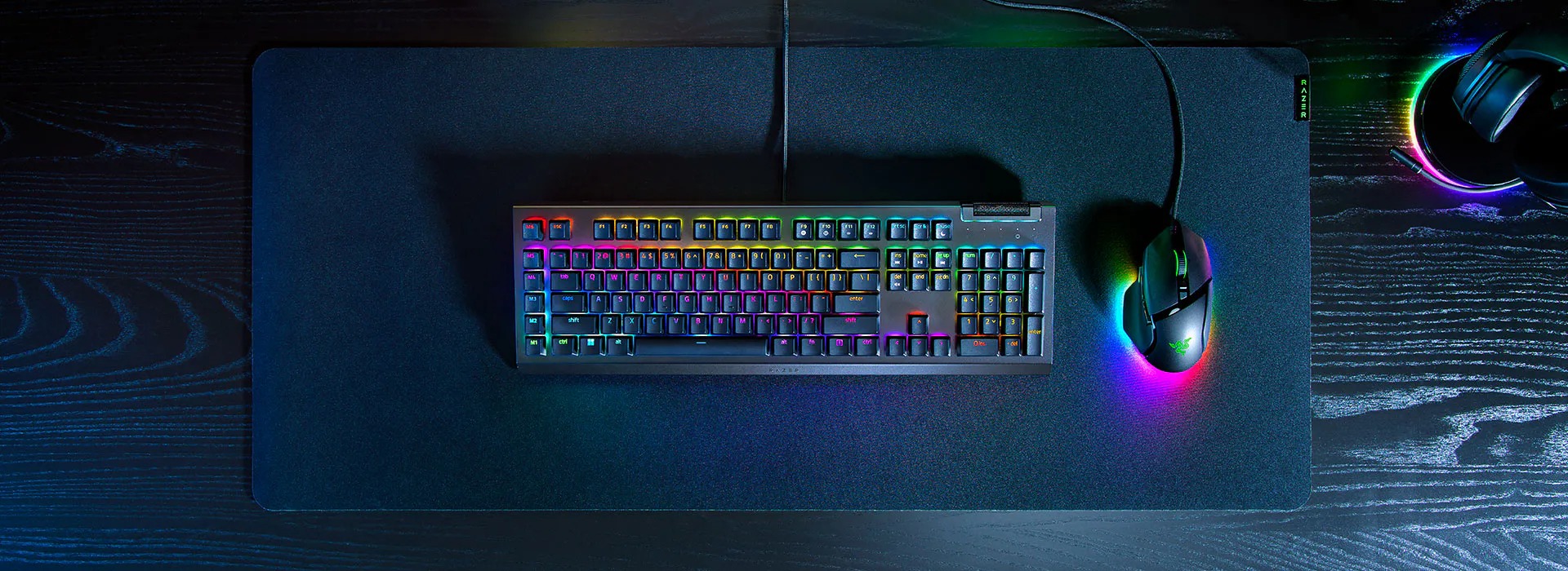 Bàn phím cơ gaming có dây Razer BlackWidow V4  1