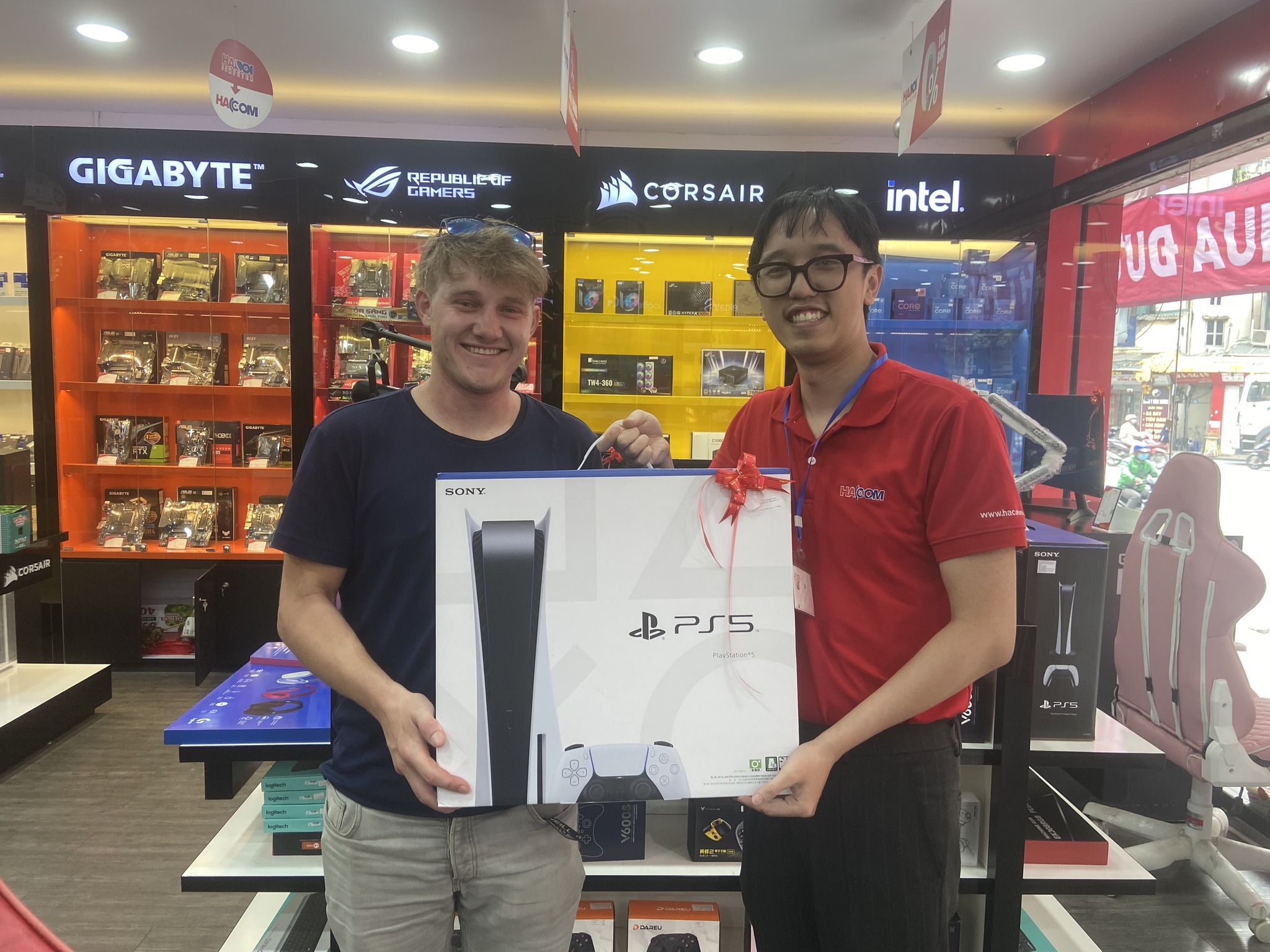 Khách hàng Công ty HACOM