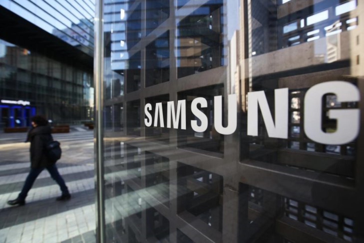 Samsung khủng hoảng văn hóa và cạnh tranh AI