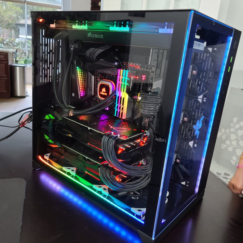 D&agrave;n PC đắt nhất thế giới LinusTechTips