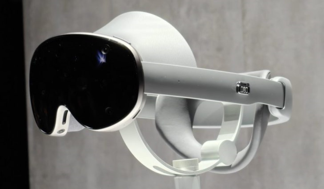 Samsung ra mắt tai nghe XR Project Moohan