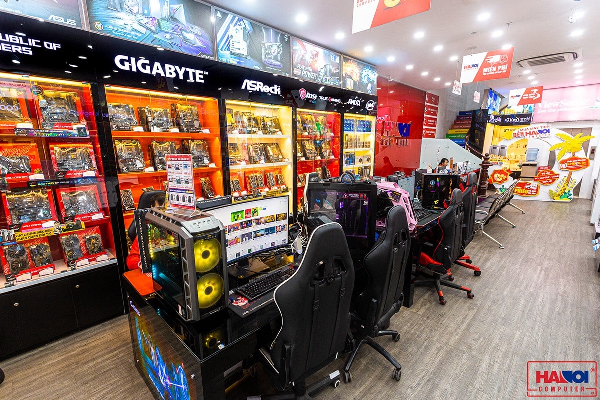 Showroom HACOM bán PC và linh kiện máy tính