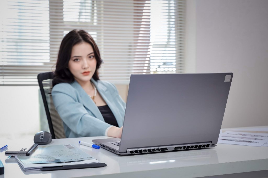 Predator Triton 500 SE 3