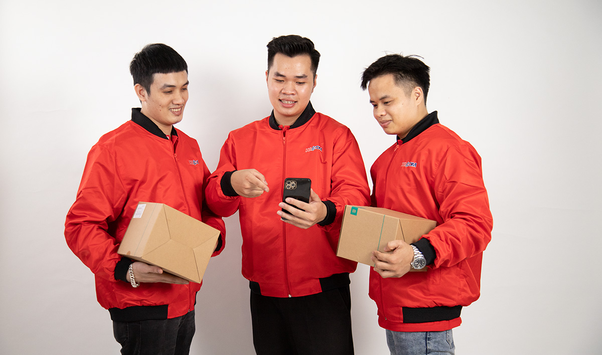 Cá tính thương hiệu nhân viên HACOM 