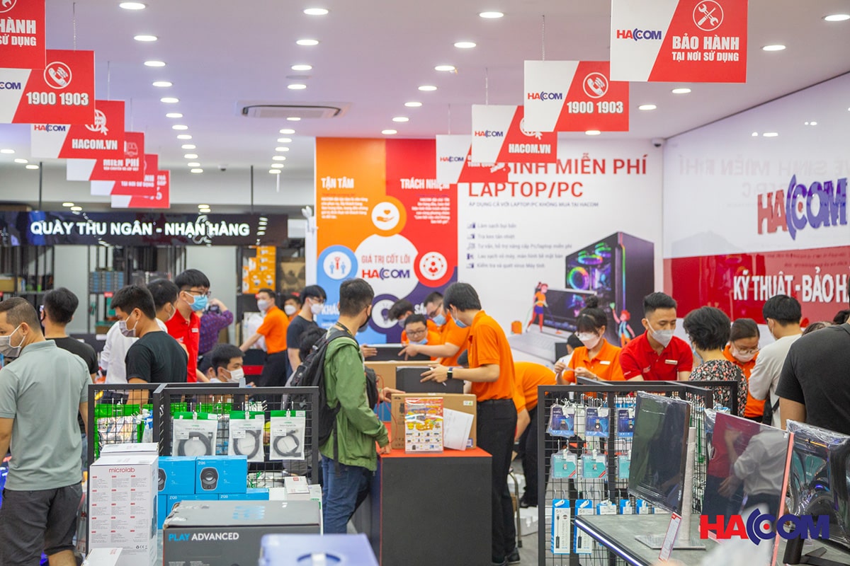 Con người HACOM tại lễ khai trương chi nhánh HACOM quận 7