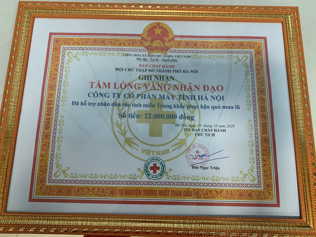 Nhân viên HACOM nhận giải Tấm Lòng Vàng Nhân Đạo