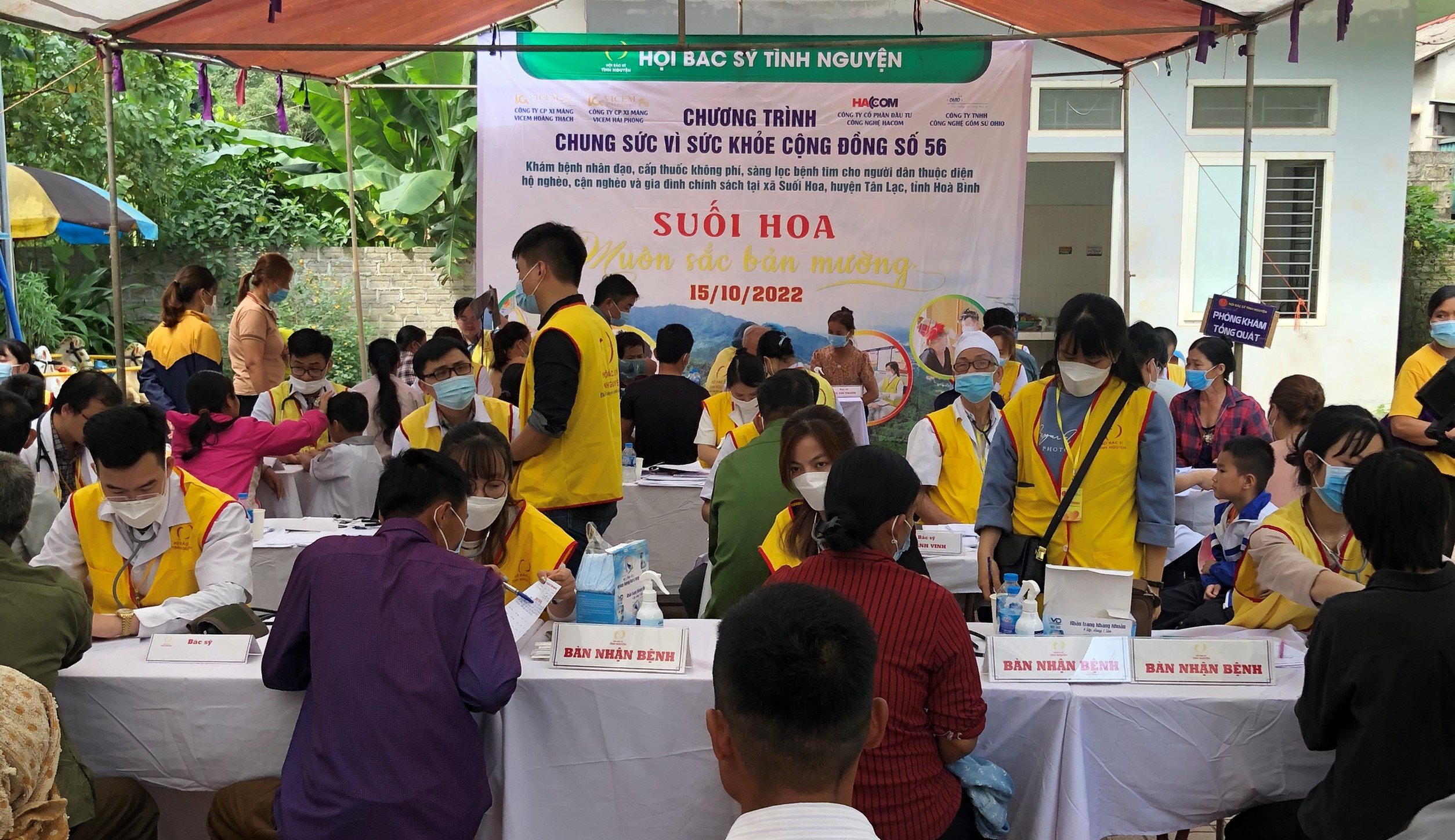 Hội bác sỹ tình nguyện được HACOM tài trợ hoạt động