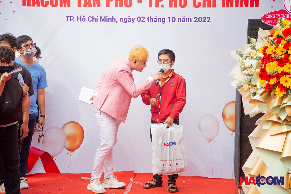 sự kiện khai trương showroom HACOM Tân Phú