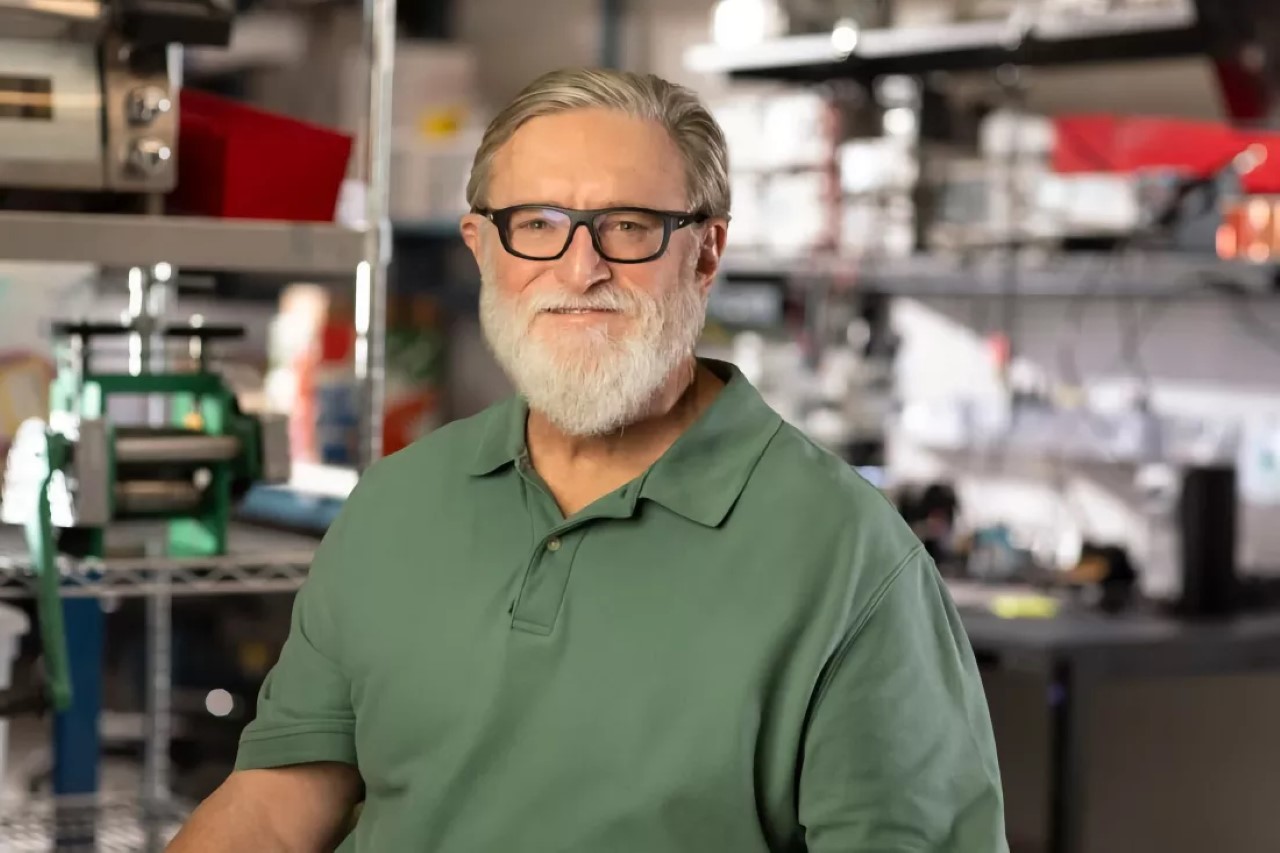 Gabe Newell chia sẻ hành trình từ Harvard đến sáng lập Valve